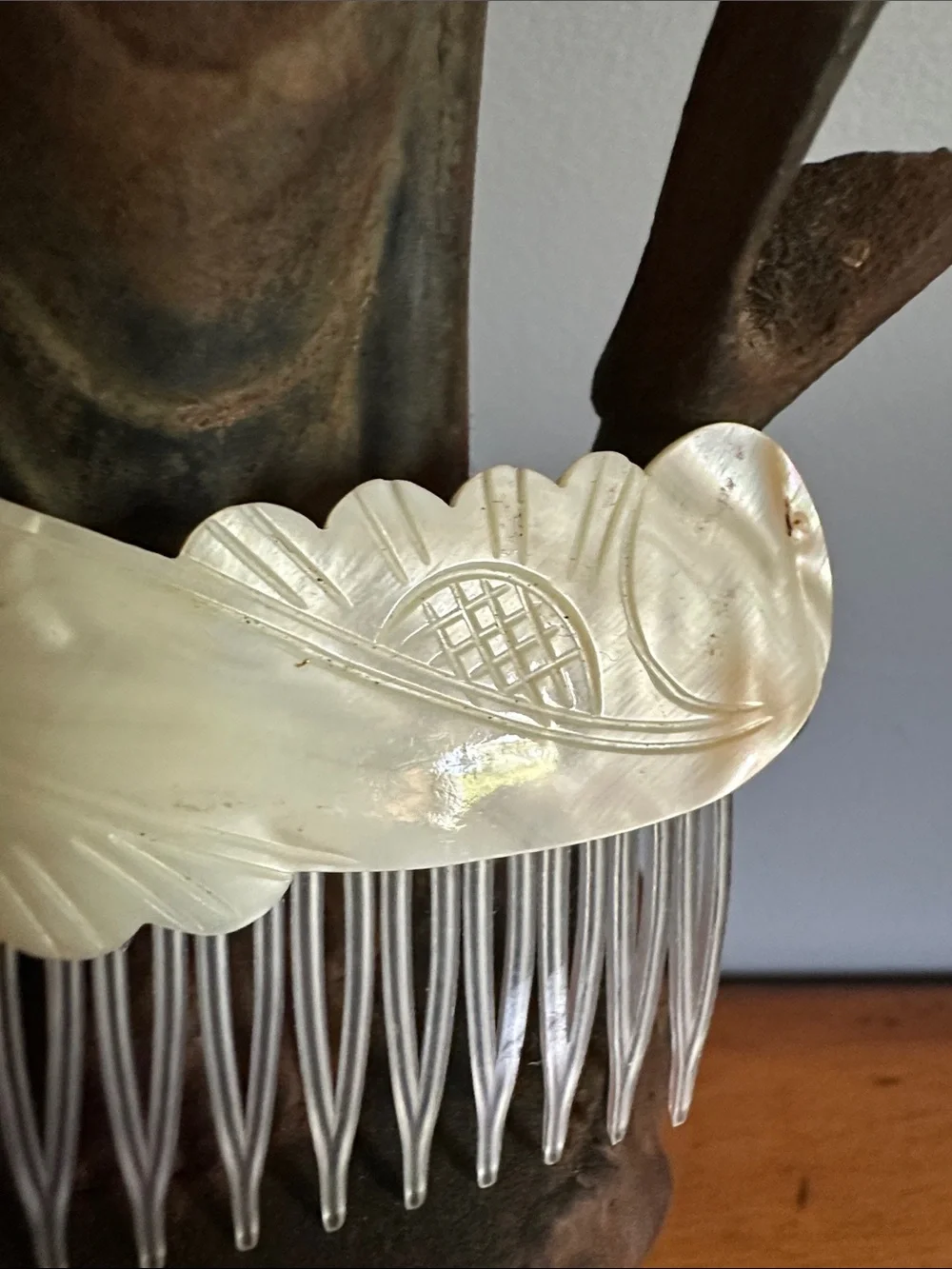 Morning Flowers Hair Comb MOP
